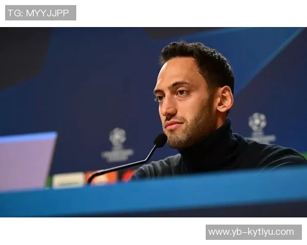 加拉塔萨雷内部人士澄清未与恰尔汗奥卢接触的消息