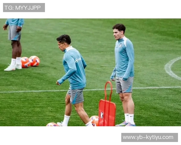 小西蒙尼称赞小蜘蛛为西甲最佳9号与梅西同场是无上的荣耀 小西蒙尼称赞小蜘蛛为西甲最佳9号与梅西同场是无上的荣耀