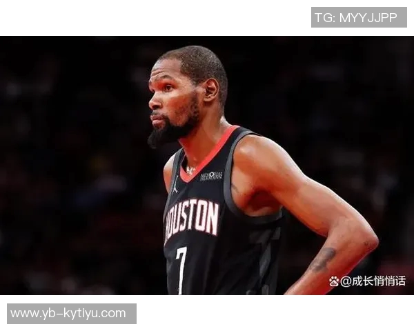 杜兰特第三节状态低迷仅得5分目前全场22分5板2帽表现分析 杜兰特第三节状态低迷仅得5分目前全场22分5板2帽表现分析