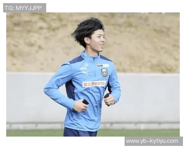 板仓滉坚定追求零封目标全力以赴展现防守球员的职业精神 板仓滉坚定追求零封目标全力以赴展现防守球员的职业精神