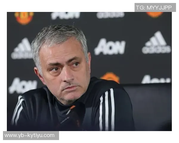 AD谈莱夫利缺阵影响强调个人表现与球队攻防的重要性 AD谈莱夫利缺阵影响强调个人表现与球队攻防的重要性